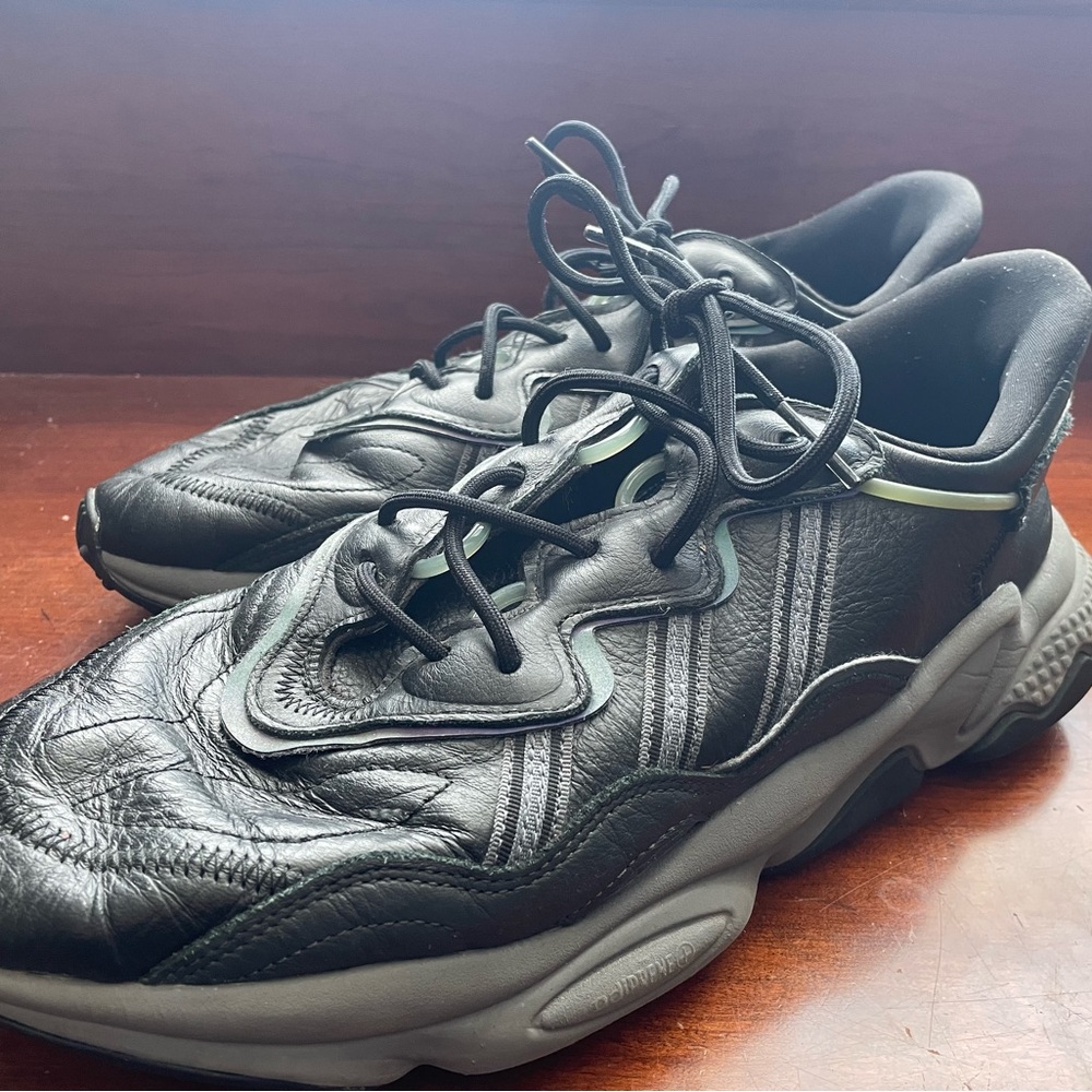 Adidas Men's Black leather Adiprene Ozweego Trainers